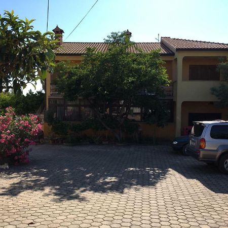 Apartment Dalmatini Tar-Vabriga Kültér fotó