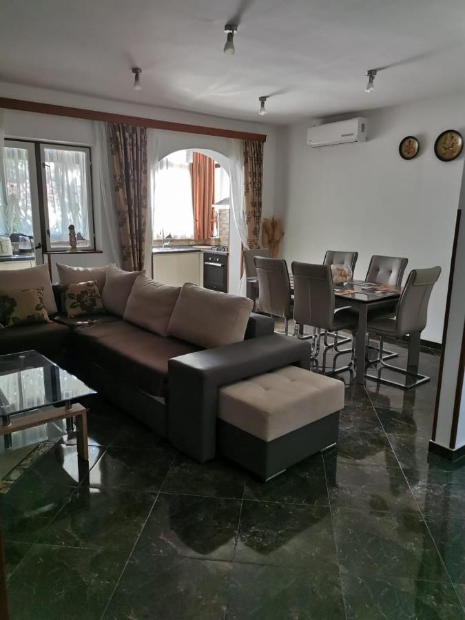 Apartment Dalmatini Tar-Vabriga Kültér fotó