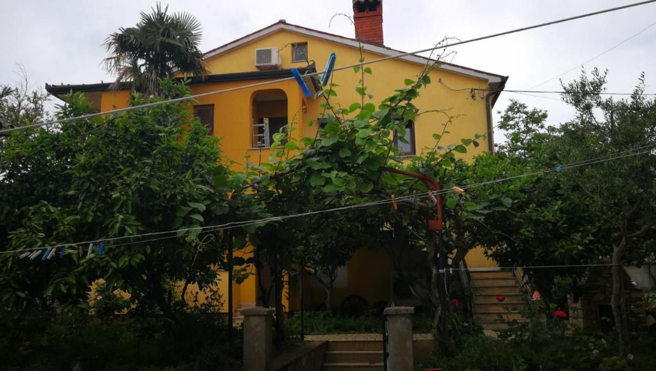 Apartment Dalmatini Tar-Vabriga Kültér fotó